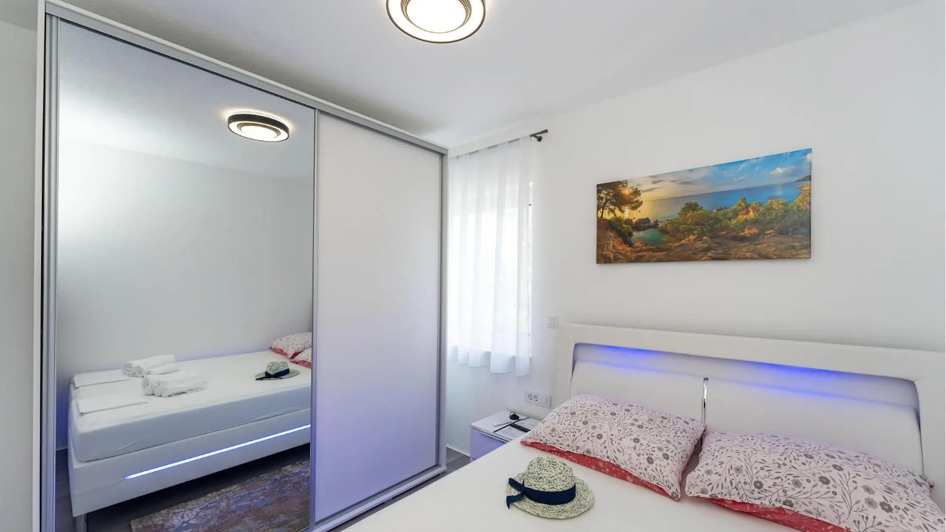 別荘 Lovely Home In Pridraga